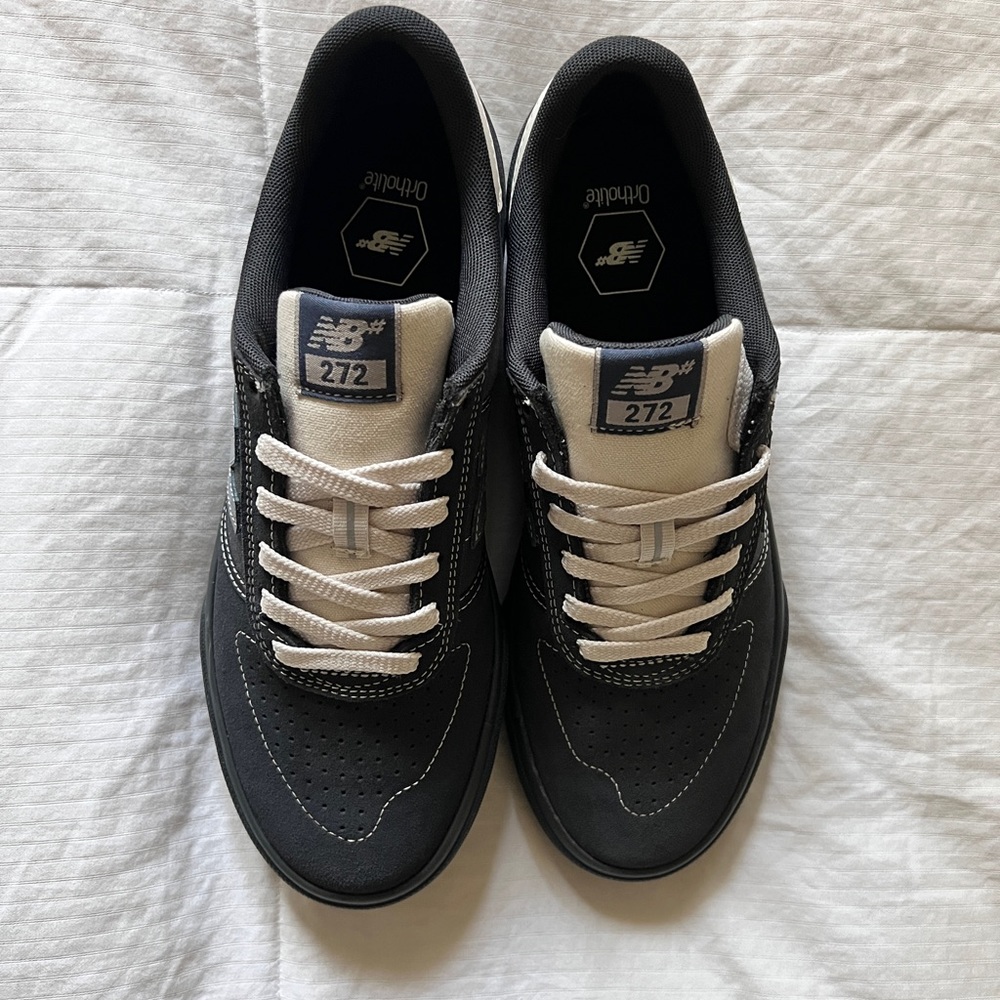 New balance 272 blk/blk/wht 8.5